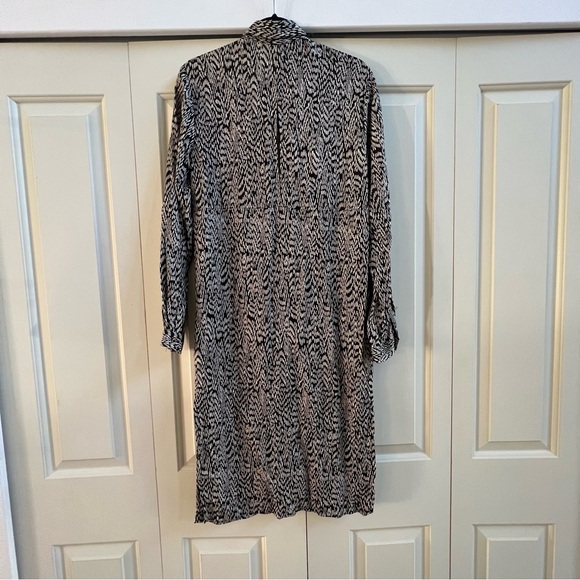 Silence + Noise Shirt Dress side slits keyhole back Size Small - Picture 5 of 6